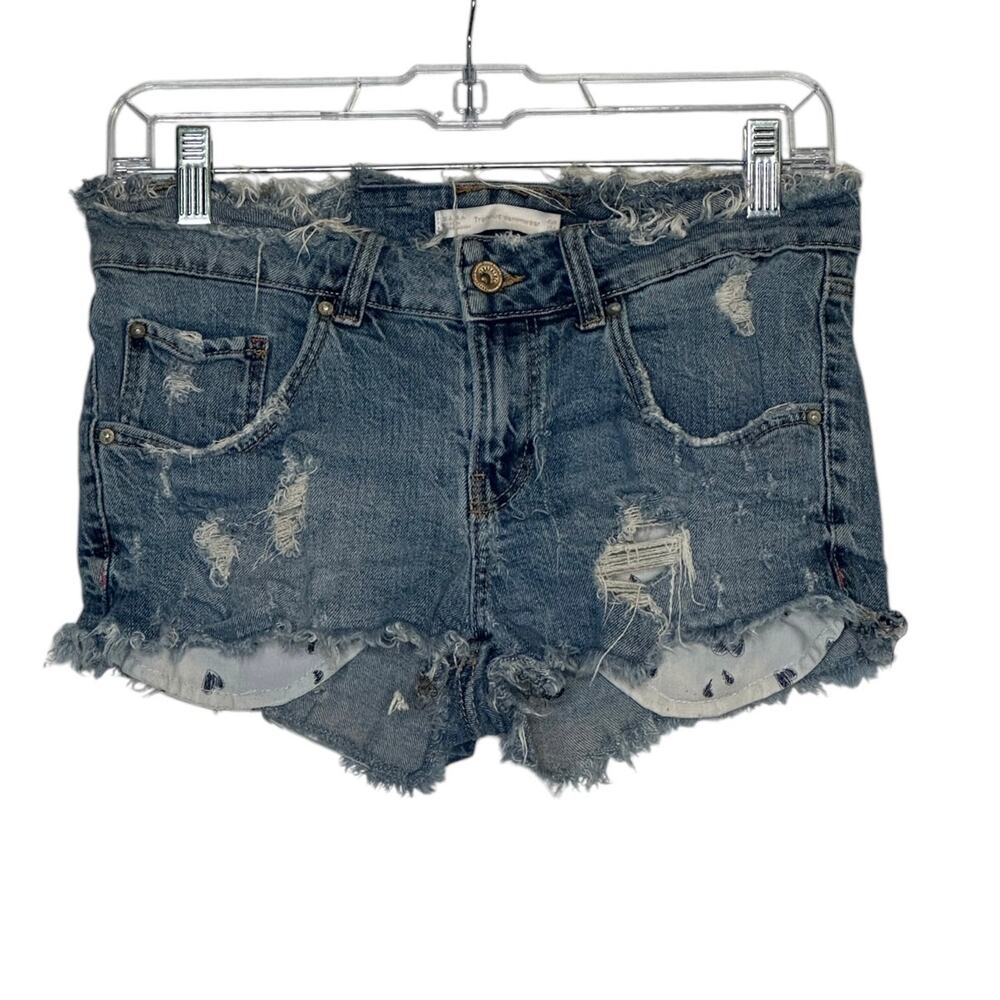 ZARA Trafaluc Denimwear Blue Denim Fringe Distressed Shorts Size 4